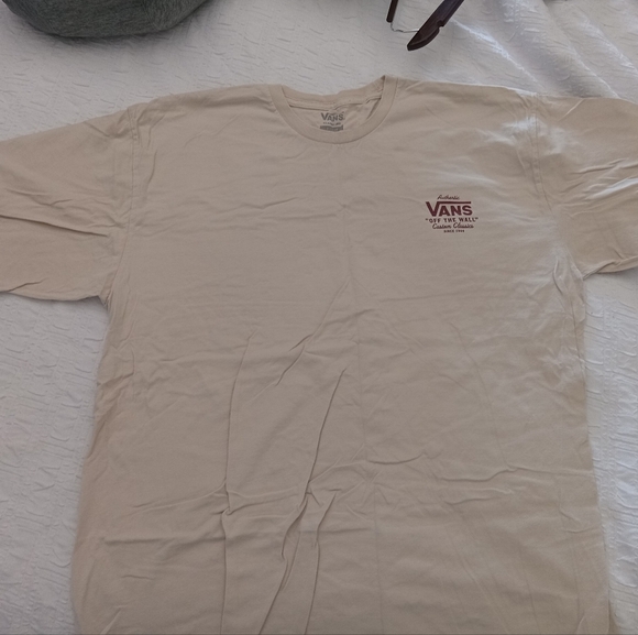 Vans Other - Vans T-Shirt size XL in Beige